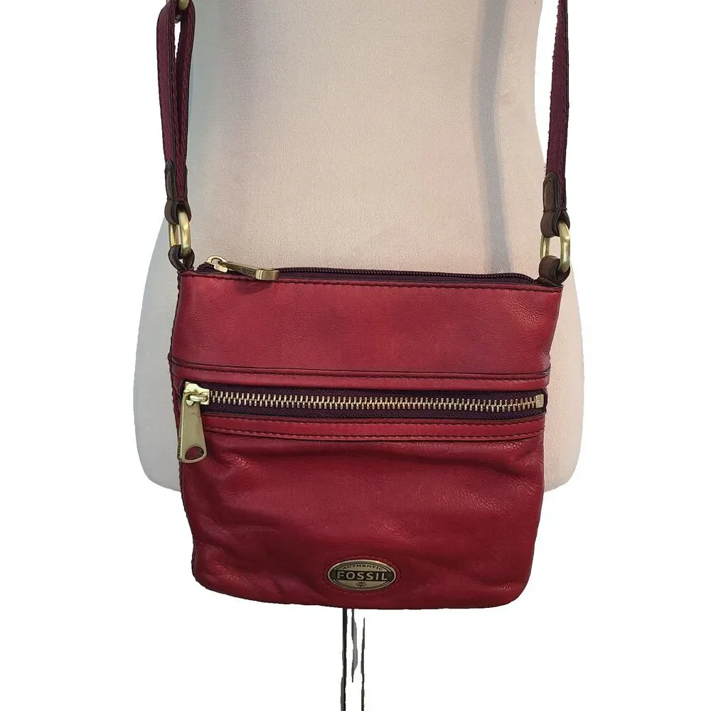 Red Fossil Mini Explorer Crossbody Messenger Purse Leather Bag Travel Normcore - Picture 1 of 9